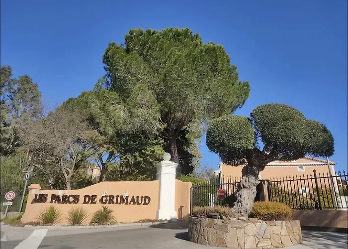 Les Parcs De Du Golf De Saint Tropez Daire *